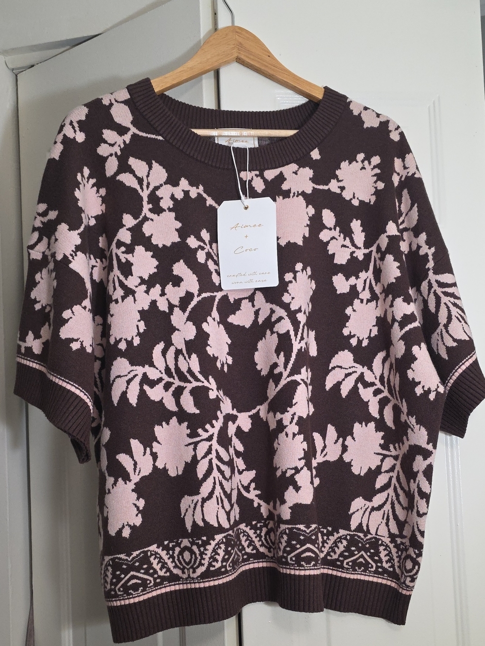 Akris Punto Pink Floral Jacquard Short-Sleeve Sweater on Chocolate